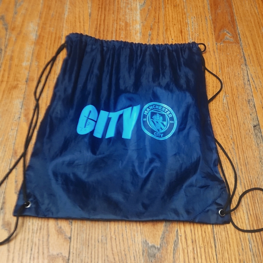 Manchester city string bag.